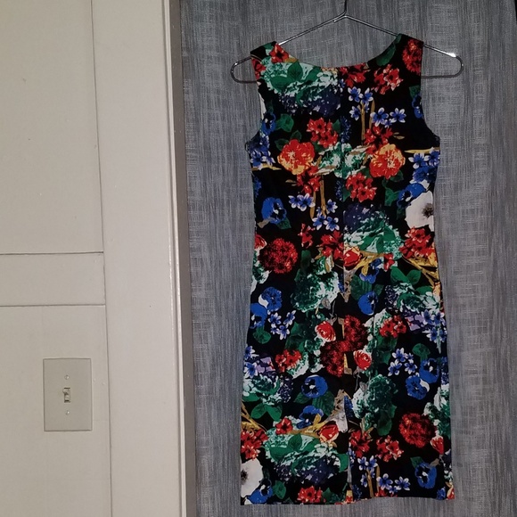 Colorful Floral Sleeveless Dress - Picture 3 of 3